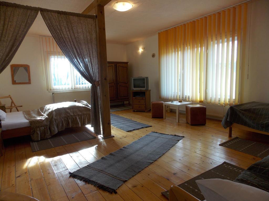 Casa Fortyogo Tîrgu Secuiesc 客房 照片