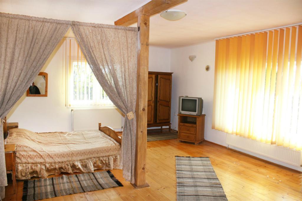 Casa Fortyogo Tîrgu Secuiesc 客房 照片