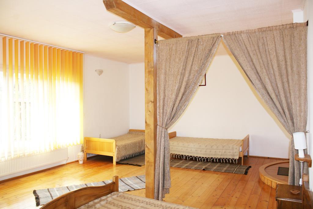 Casa Fortyogo Tîrgu Secuiesc 客房 照片